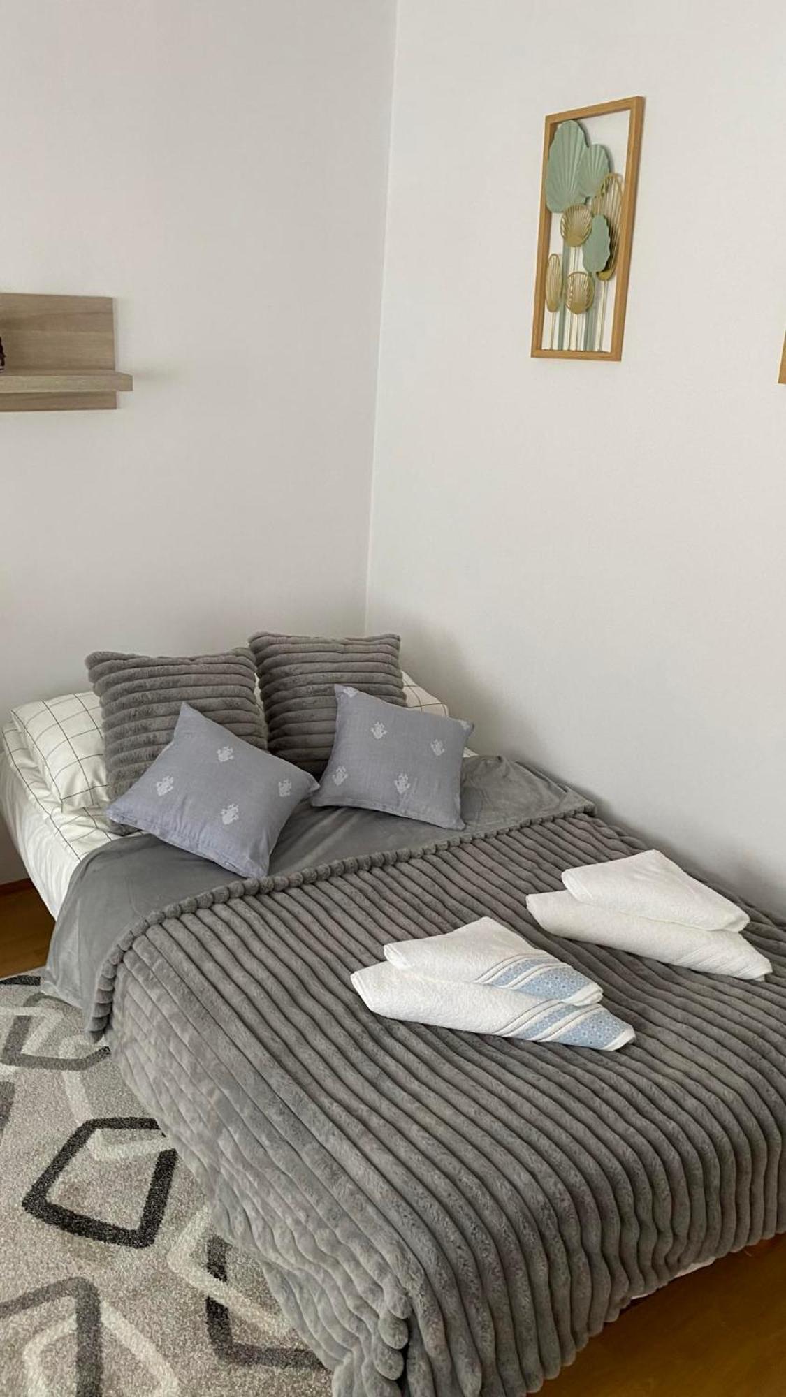 Apartment 35